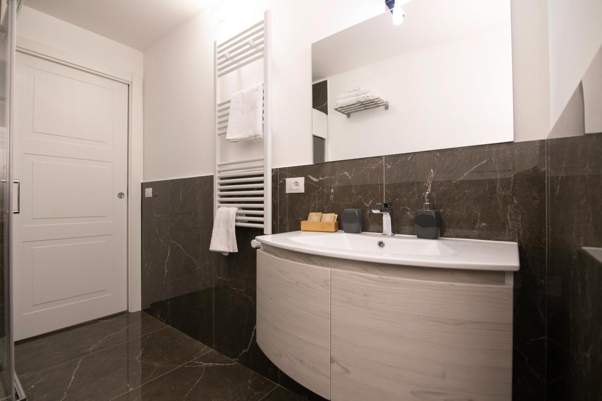 Villareale47 Luxury Suites & Rooms Palermo Zewnętrze zdjęcie